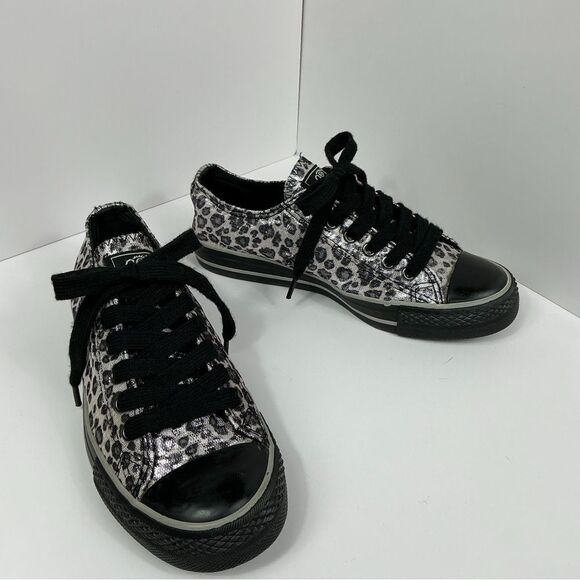Gotta Flurt Women’s Leopard Print Sneakers - Picture 1 of 5